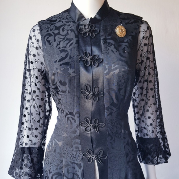 Large Vintage Oriental Vest ✨ - Picture 7 of 13